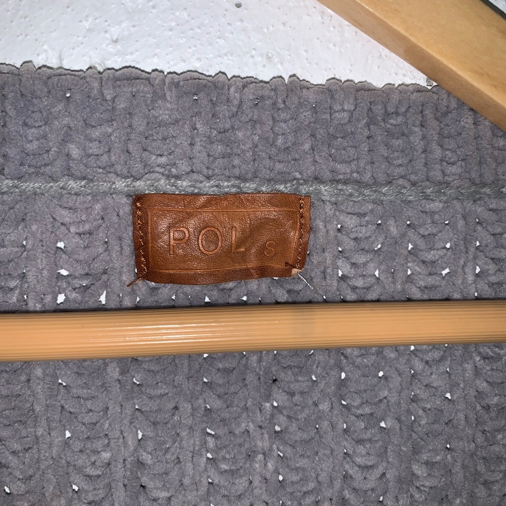Oversized Crop Knit Sweater - Picture 3 of 4